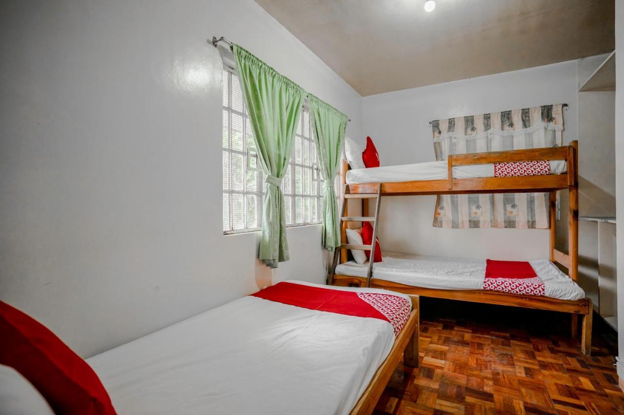 Oyo 760 Tiptop Vacation Homes Baguio City Esterno foto