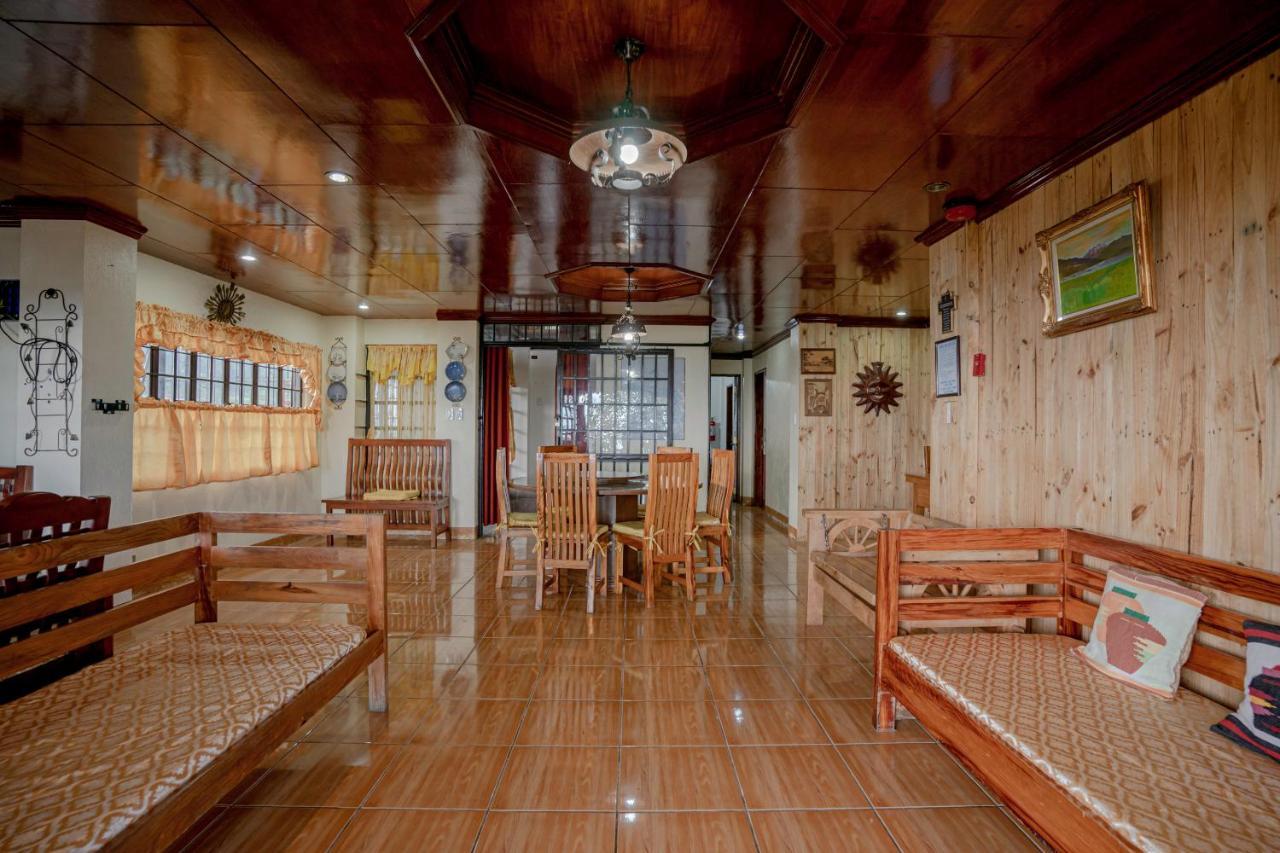 Oyo 760 Tiptop Vacation Homes Baguio City Esterno foto