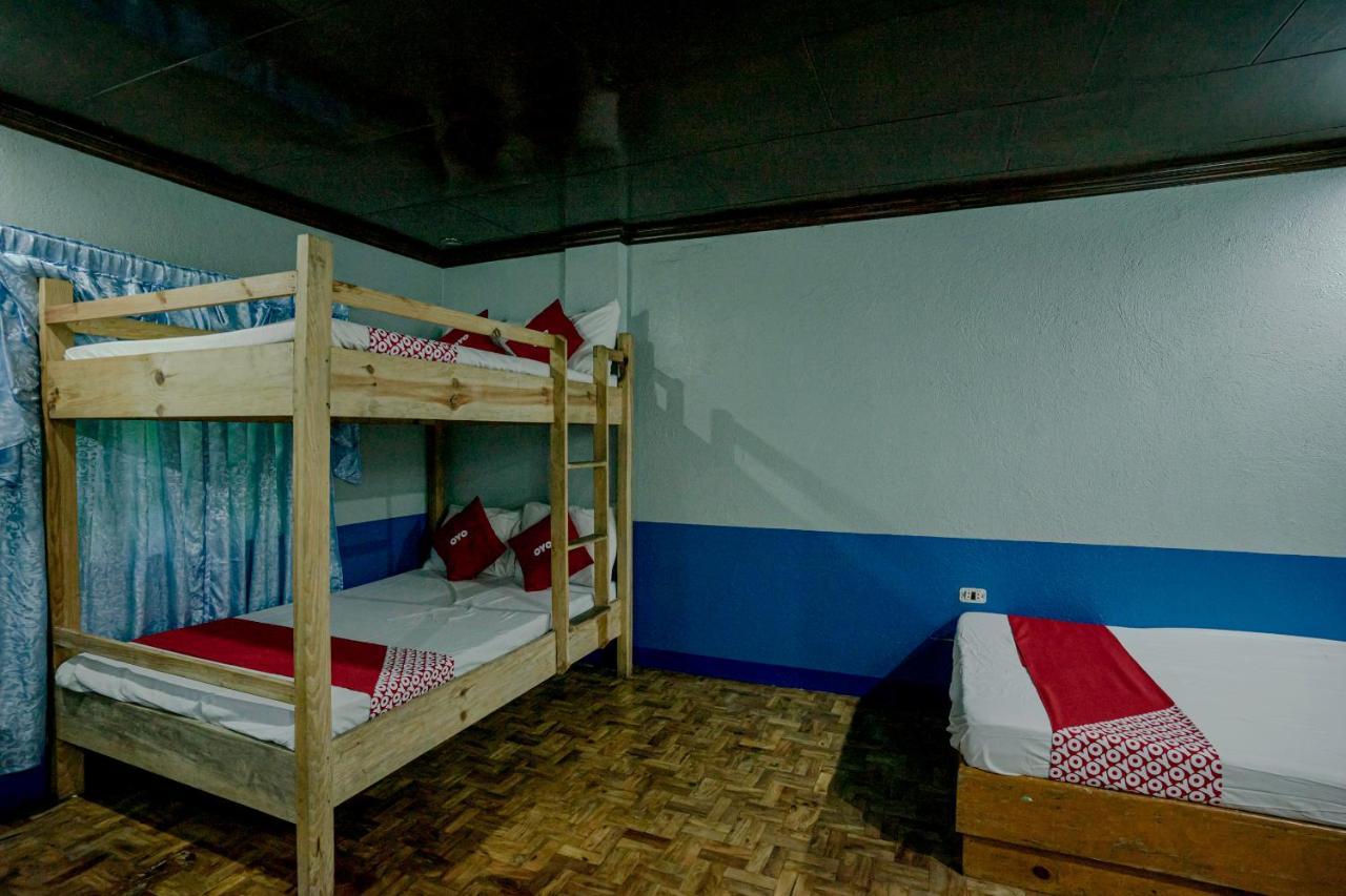 Oyo 760 Tiptop Vacation Homes Baguio City Esterno foto