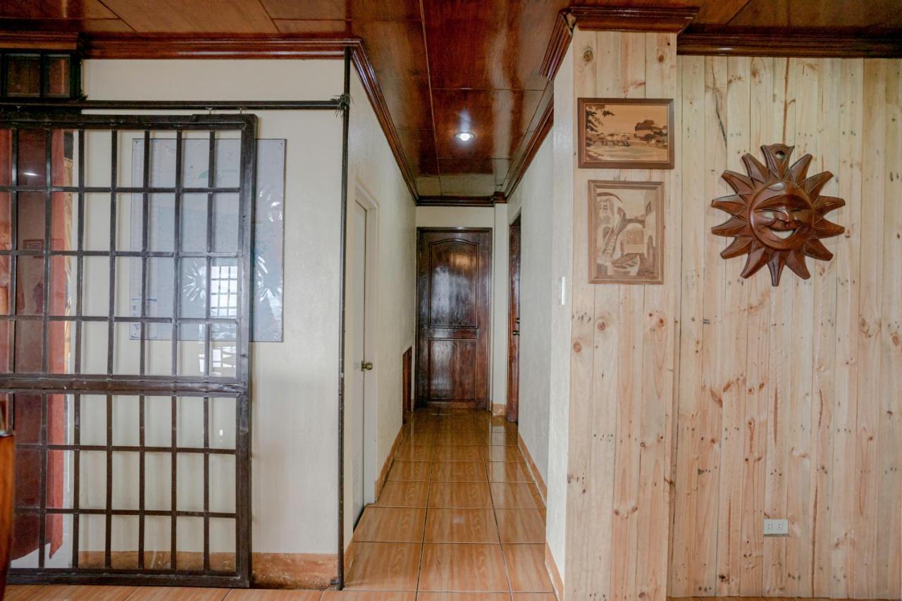 Oyo 760 Tiptop Vacation Homes Baguio City Esterno foto