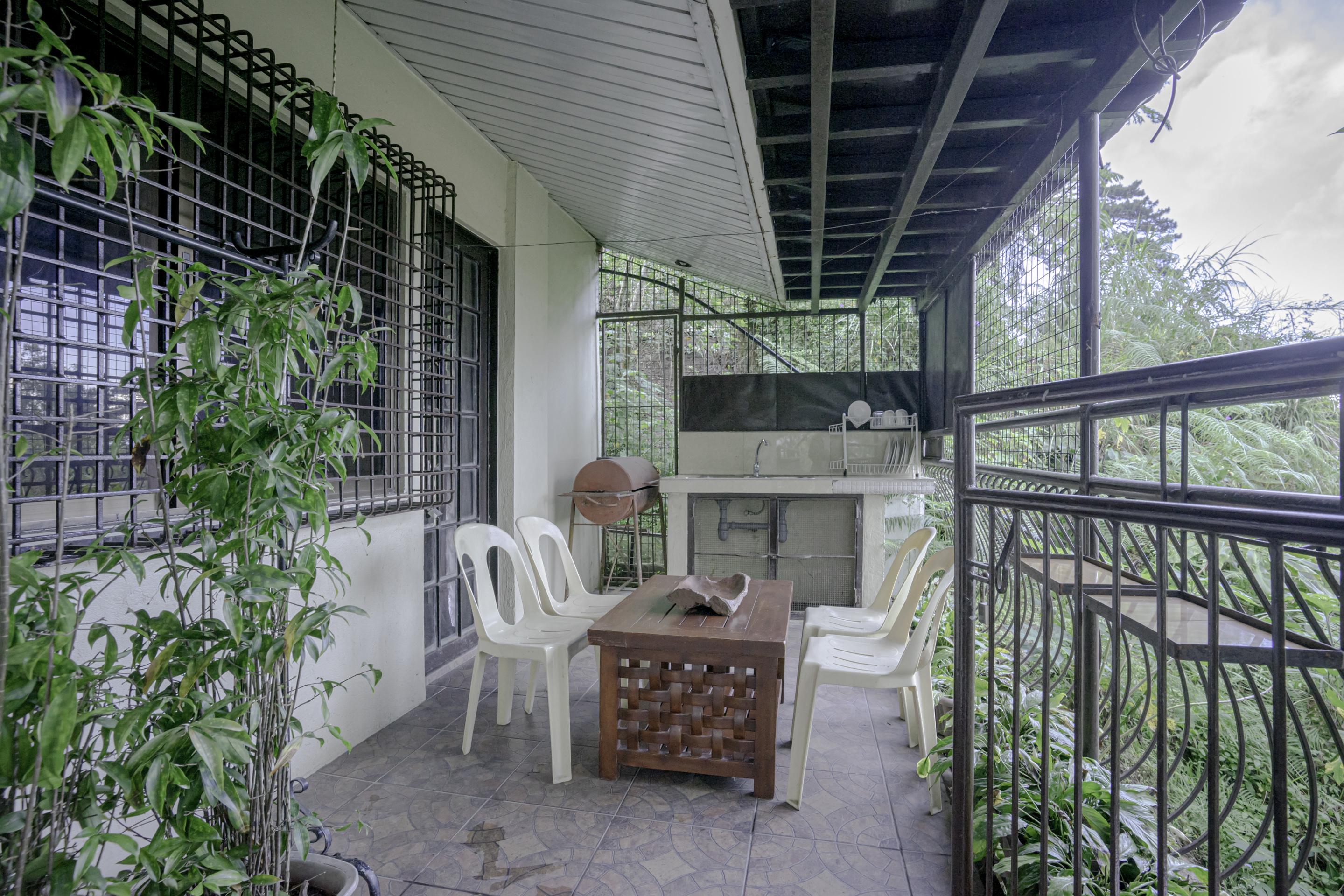 Oyo 760 Tiptop Vacation Homes Baguio City Esterno foto